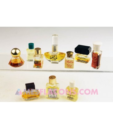 Lot de 10 micro miniatures féminines (marques diverses)