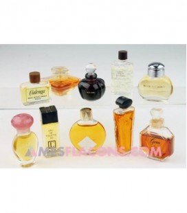 Lot de 10 miniatures féminines (marques diverses)