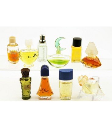 Lot de 10 miniatures féminines (marques différentes )