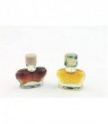 Lot de 2 miniatures féminines, variantes différentes