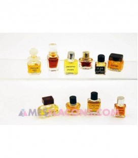 Lot de 10 micro miniatures féminines (marques différentes)